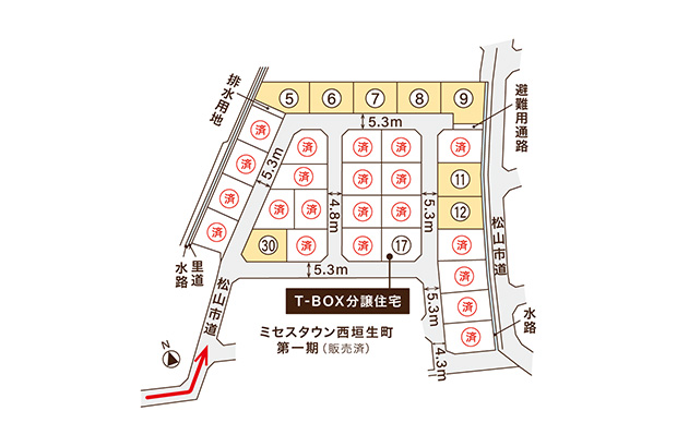 全30区画の整った街並みの一角に位置