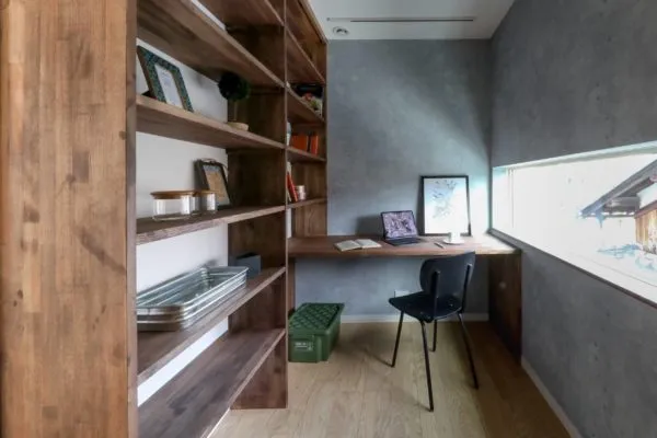 優しいグリーンの外壁のガレージ付きハウス〜開放感あふれるナチュラルハウス〜