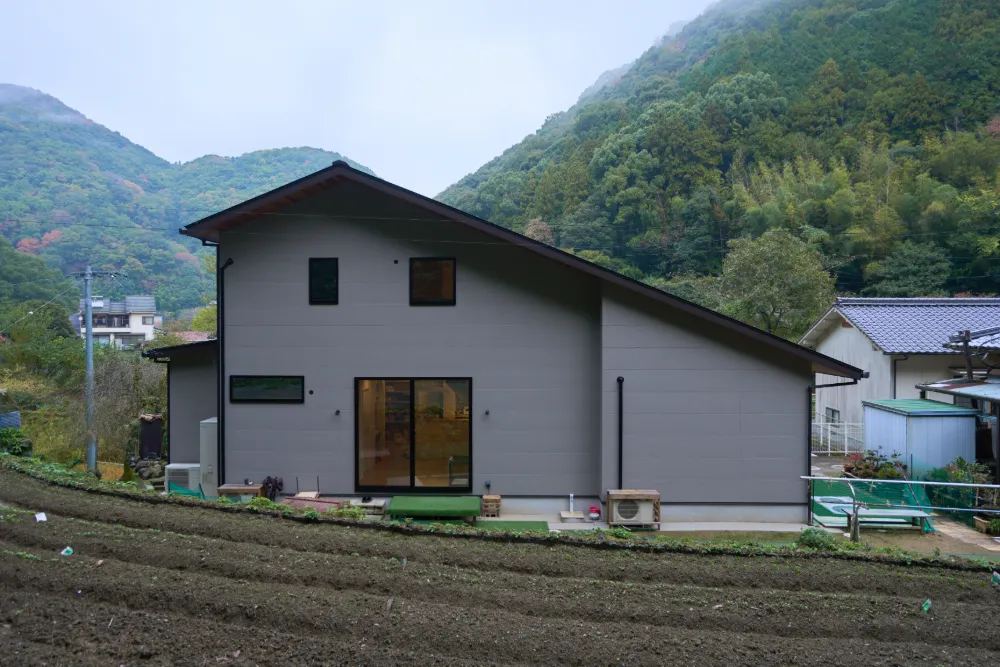自然に溶け込むハイスペック住宅