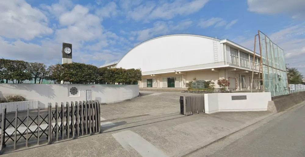 松山市立久米中学校