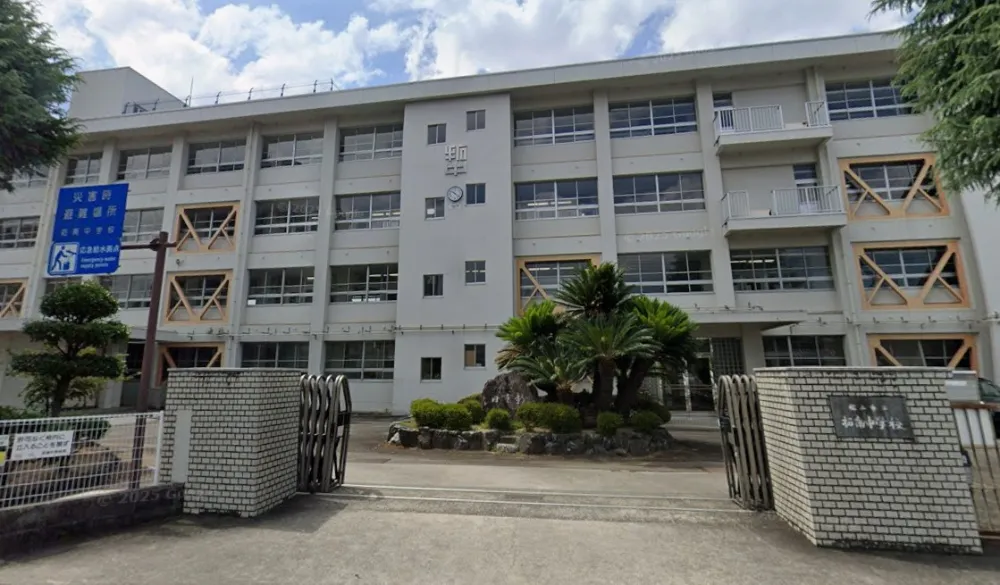 松山市立拓南中学校