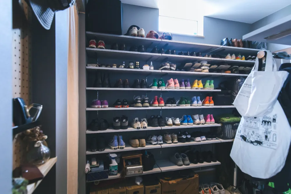 伊予灘の夕焼けを楽しむガレージハウス