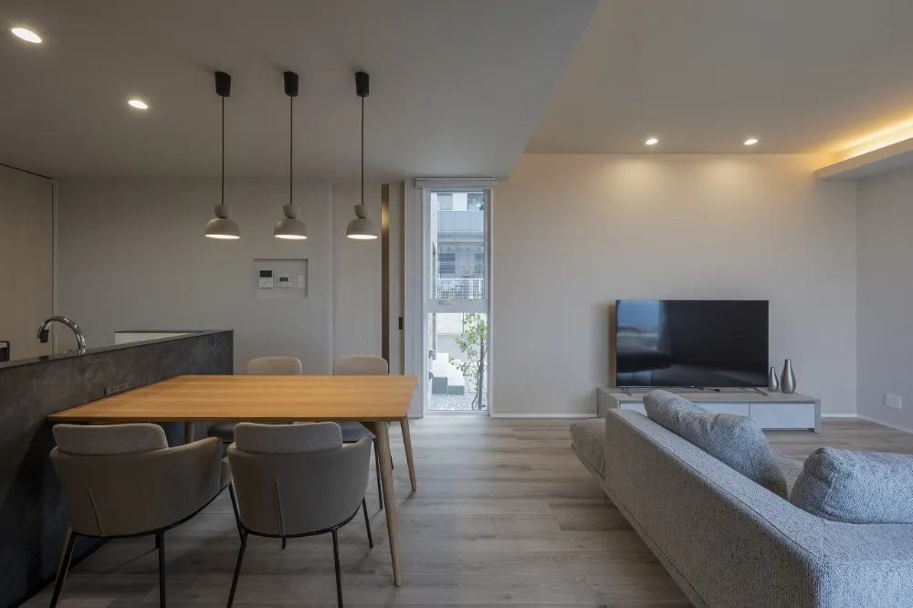 水平線をとりこむ大開口の家