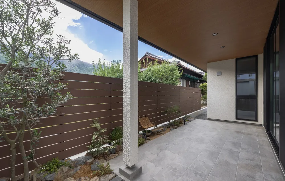 軒下空間を愉しむ平屋