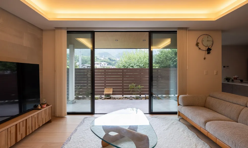 軒下空間を愉しむ平屋