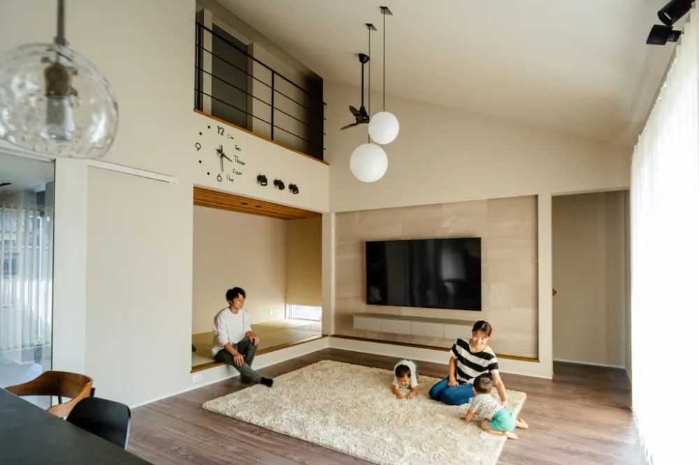 家族で過ごす大空間のリビング