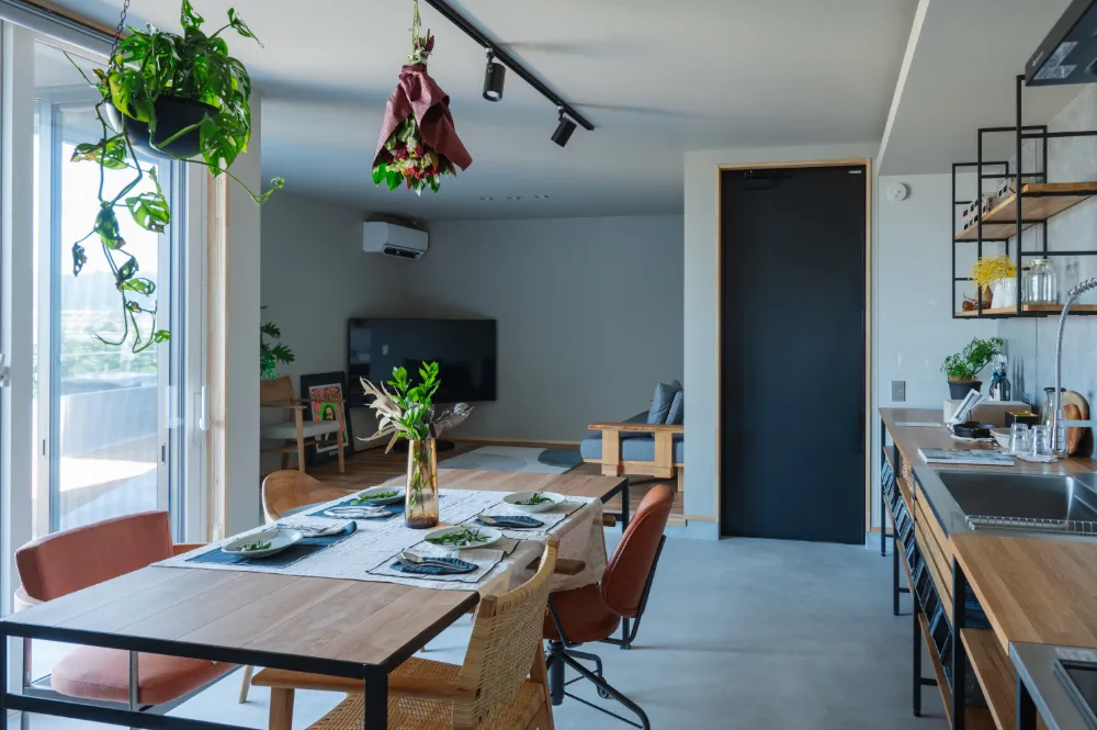 暮らしを嗜む大人の平屋