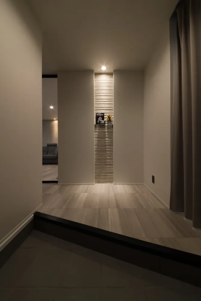 猫と暮らす、凛とした佇まいの平屋