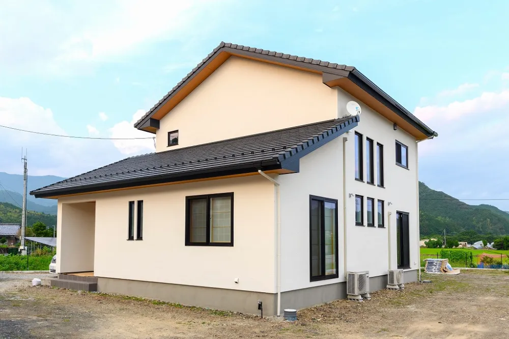 ダブル断熱で真冬でも暖かい。造作キャットウォークのある家族4人と愛猫の家