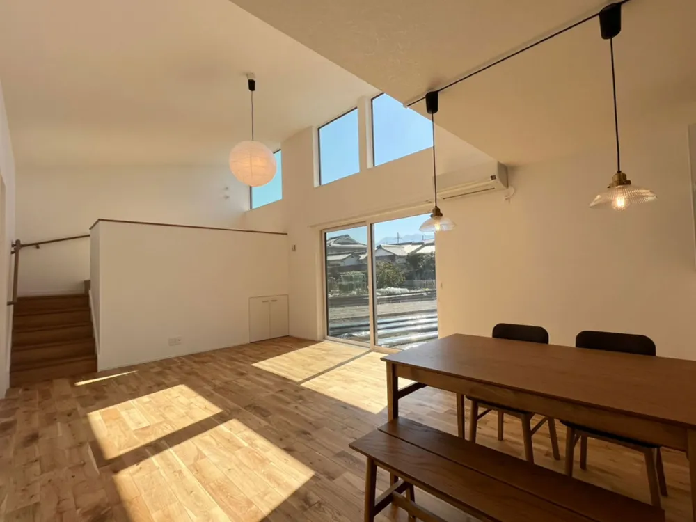 勾配天井が解き放つ自由、スキップフロアの遊び心