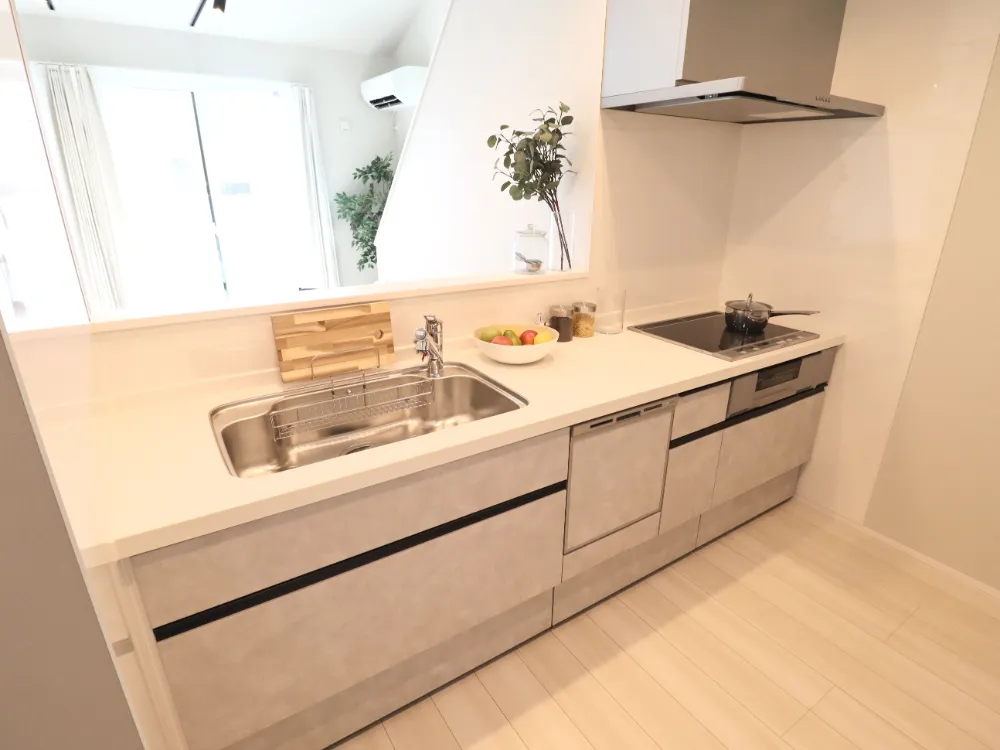 04 | 家事ラク機能充実、家族を見守る対面キッチン