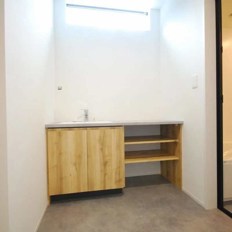 光あふれる清潔な空間。毎朝を健やかに迎えるサニタリールーム