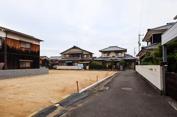 分譲地の東側道路の様子