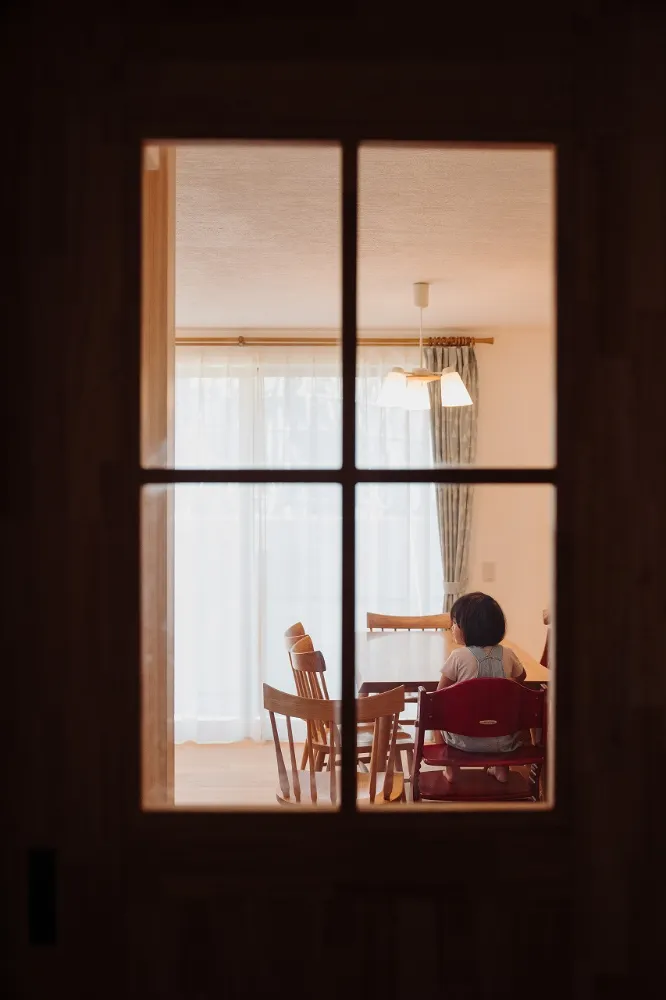 子供たちと一緒に育つ天然素材のおおらかな家