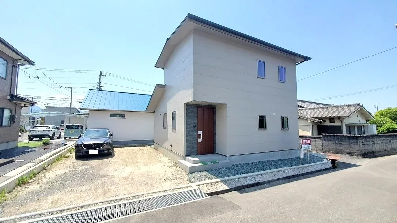 land image 2