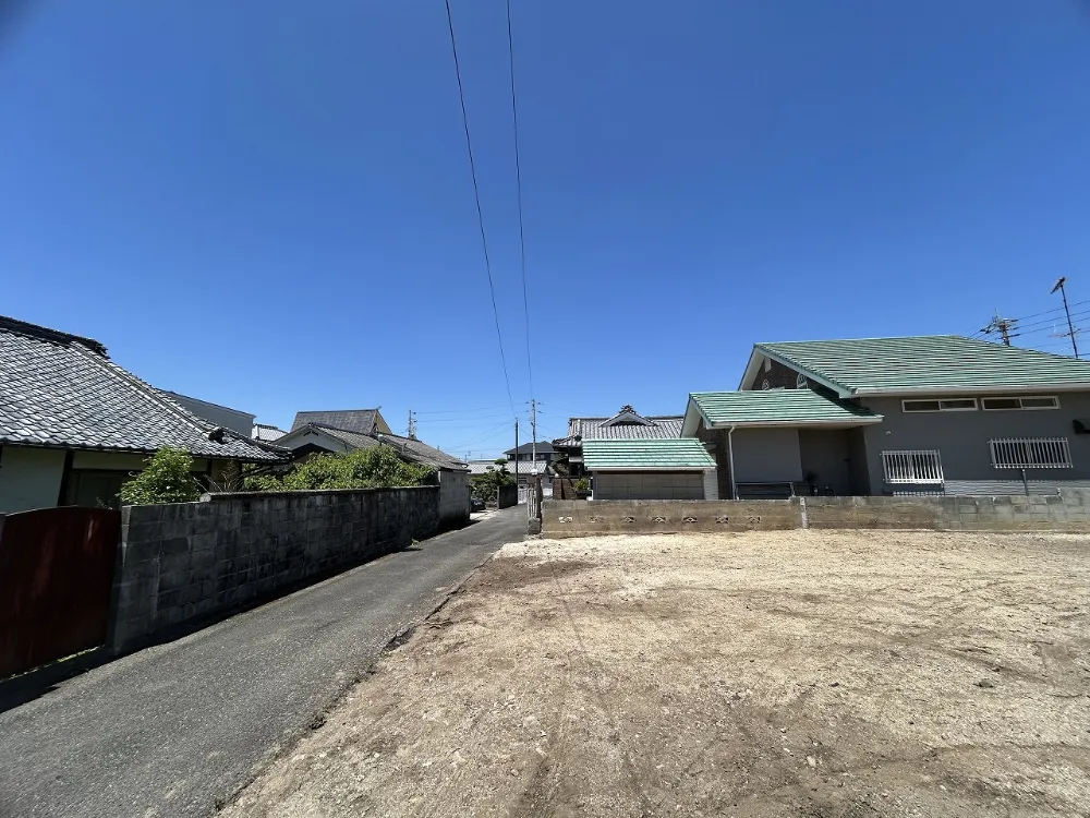 land image 2
